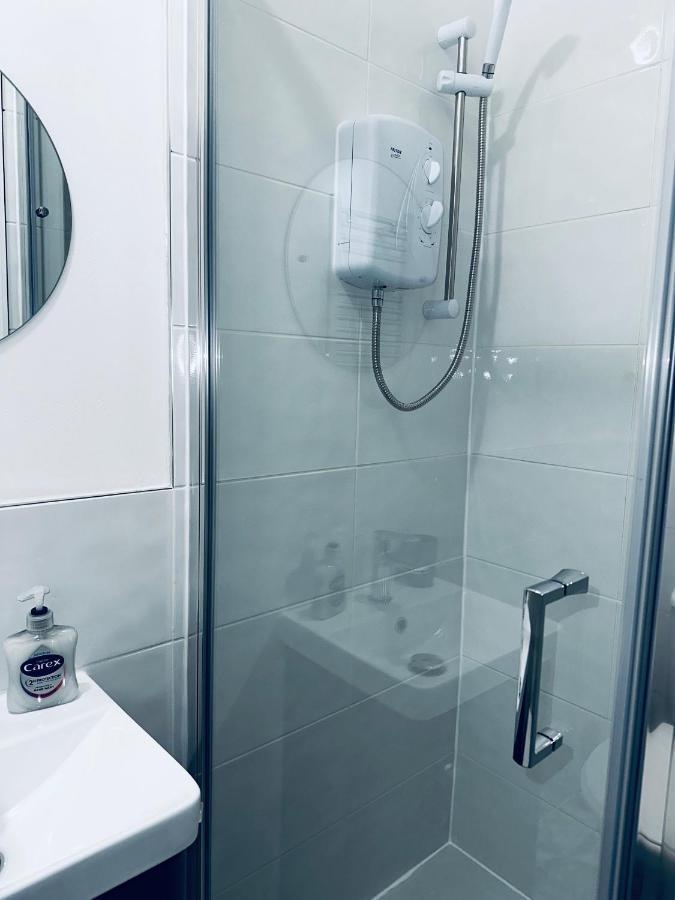 Stylish Town House - Modern Double Room - 1 โคเวนทรี ภายนอก รูปภาพ